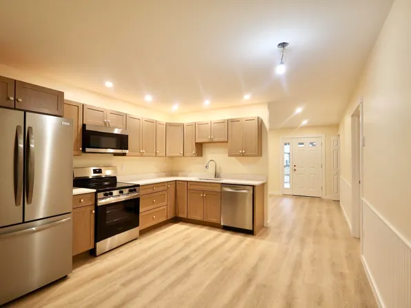 28 Lewis Street, Greenville, ME 04441