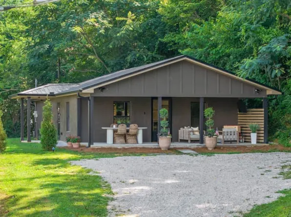 101 S Babcock St, Tellico Plains, TN 37385
