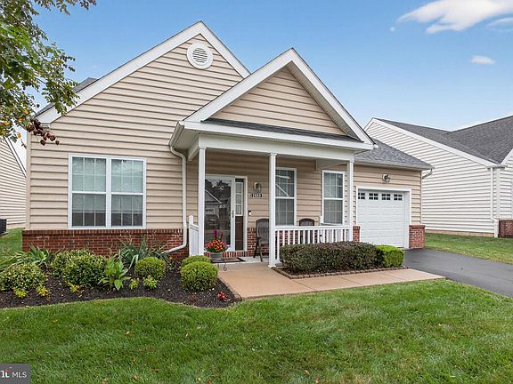 2nd image of 2680 Iris Ln