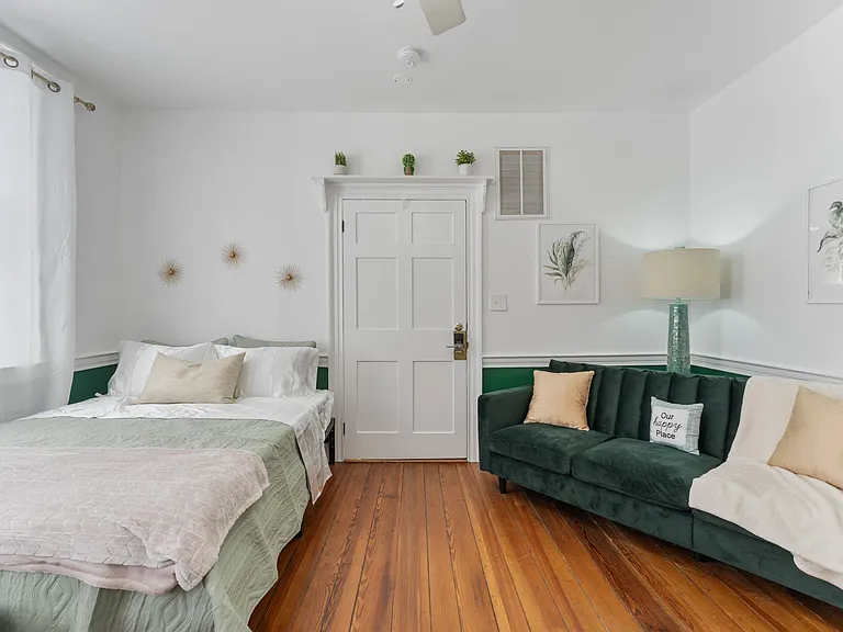 512 Caroline St #1 — Photo 5