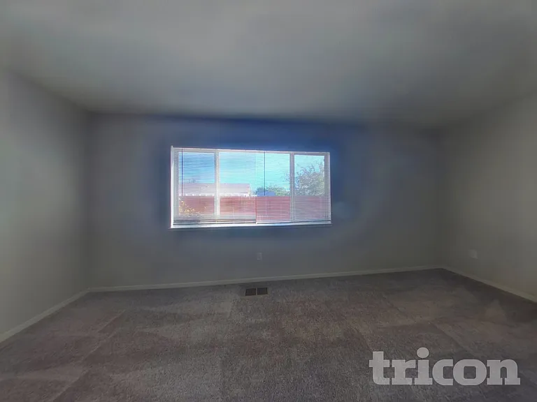 17662 Clear Springs Ct — Photo 5