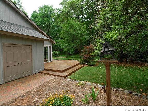 2nd image of 3420 Ravencliff Dr