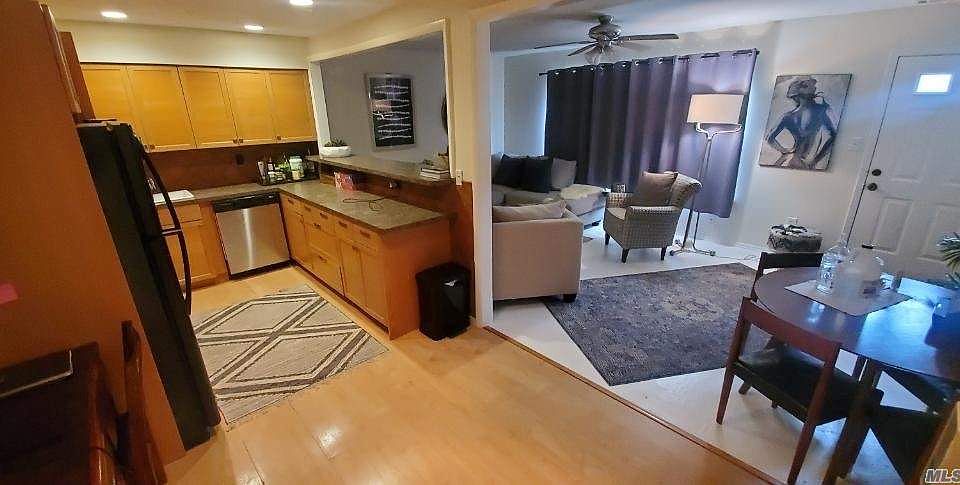 2nd image of Bailey Ct #89