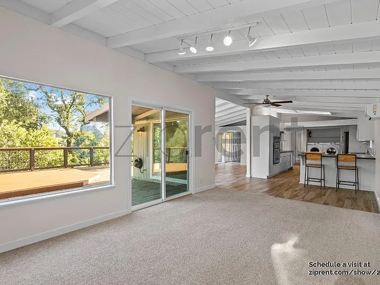 757 Tofflemire Dr — Photo 14