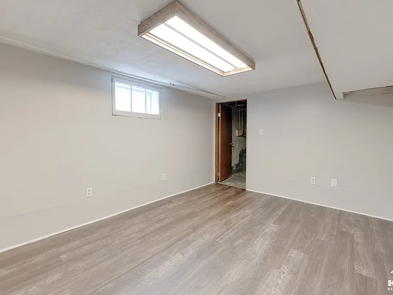 223 N Meridian Ave — Photo 18