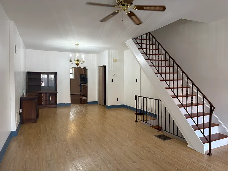 2522 S 8th St — Photo 18