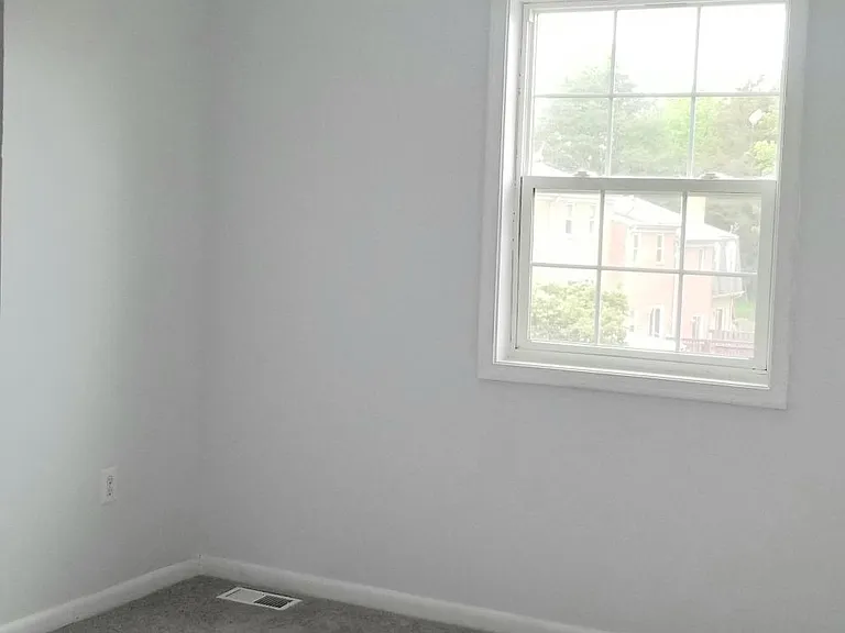 7410 Whernside St — Photo 15