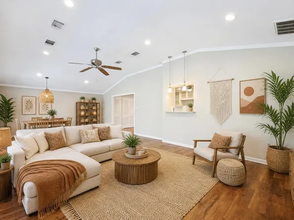 1504 Briarwood Blvd, Arlington, TX 76013