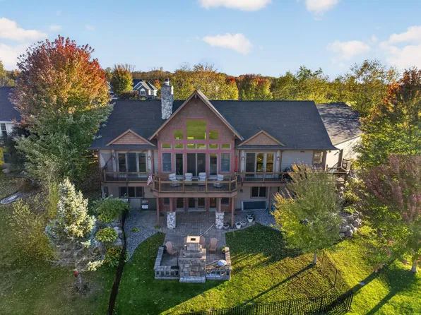 1821 Legacy Dr, Faribault, MN 55021