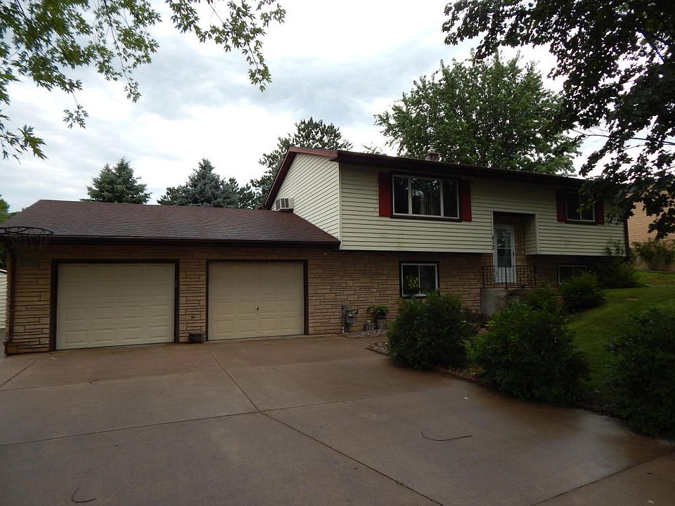 1st image of 812 Evergreen Dr