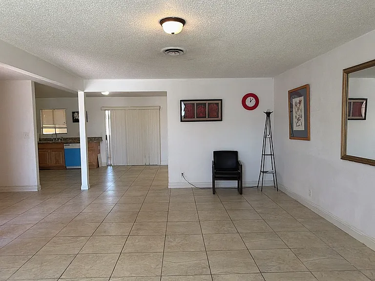 4712 Rip Van Winkle Ln — Photo 4