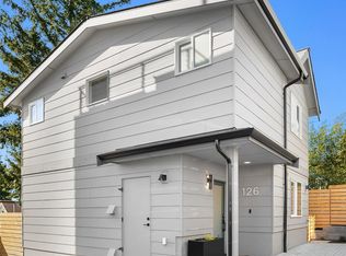 126 N 49th St, Seattle, WA 98103