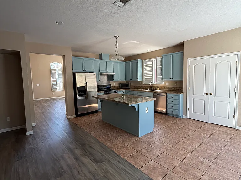 1237 San Benito Dr — Photo 3
