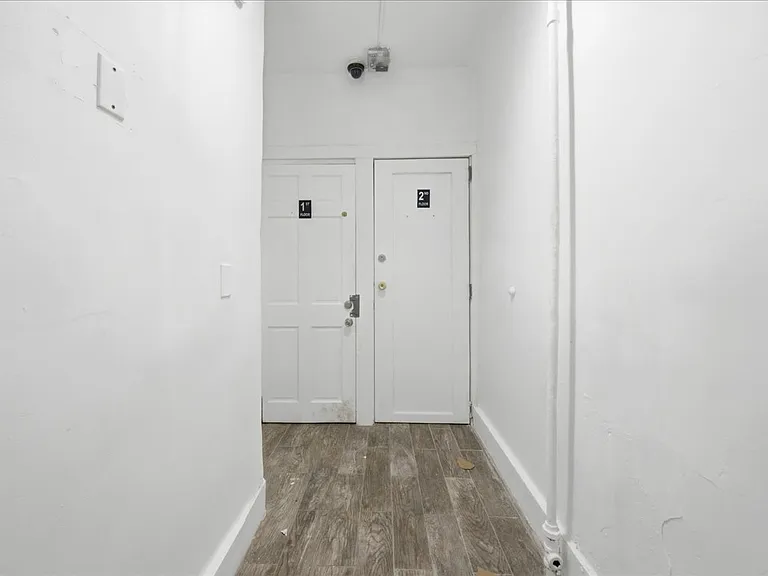 1307 College Ave #2 — Photo 3