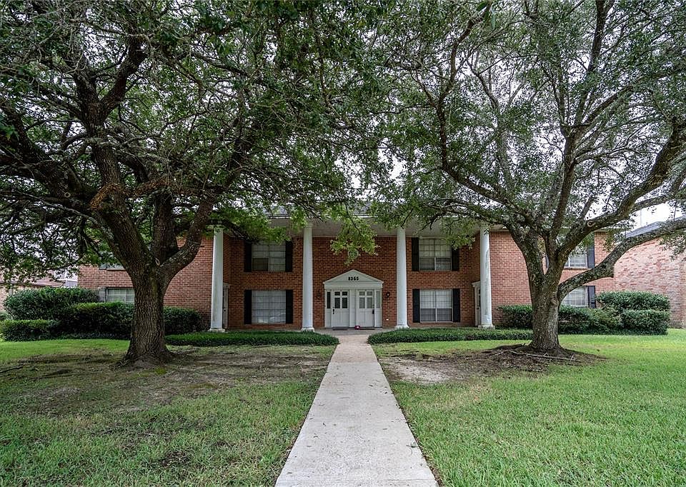 1st image of 8365 Willow Bend Dr APT C