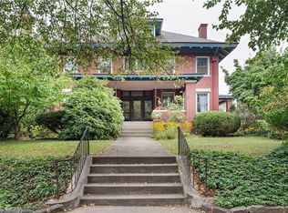 5919 Hampton St, Pittsburgh, PA 15206