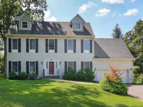 8 Wyckoff St, Peapack Gladstone Boro, NJ 07934