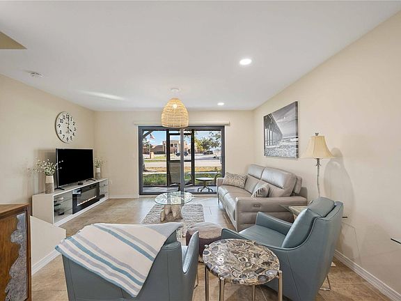 3rd image of 431 Airport Ave E APT 205