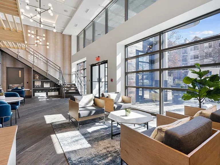 Sofi At 50 Forest — Photo 23