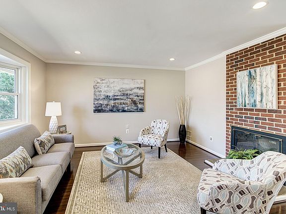3rd image of 7717 Heritage Dr