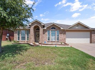7011 Snowy Owl St, Arlington, TX 76002