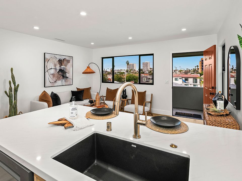 1st image of 4055 Louisiana St #4055