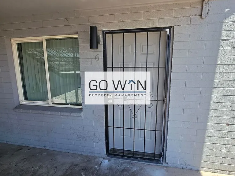 2146 E Taylor St — Photo 10