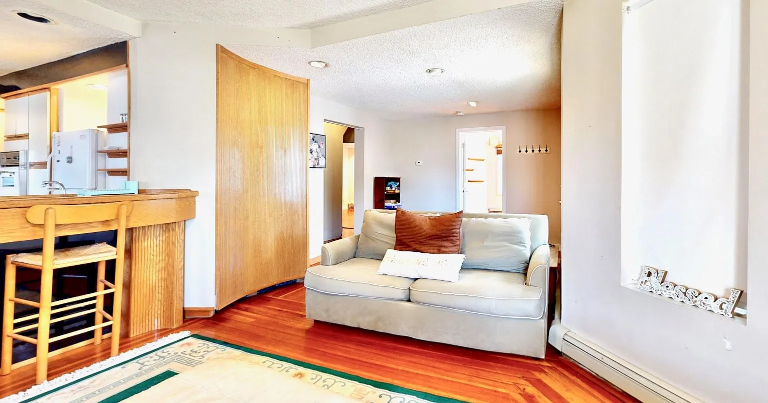 27 Princeton Street, Unit 1 — Photo 3