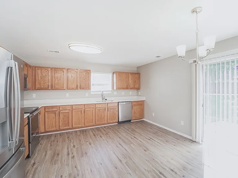 12418 Dervish Ln — Photo 7