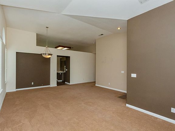 4th image of 8879 N Sierra Vista Ave