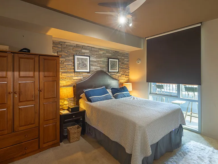 321 10th Ave #1406 — Photo 9