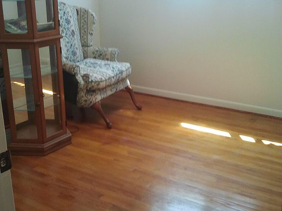 4th image of 22718 Garfield St