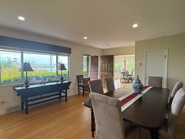 3863 Marine Dr — Photo 2