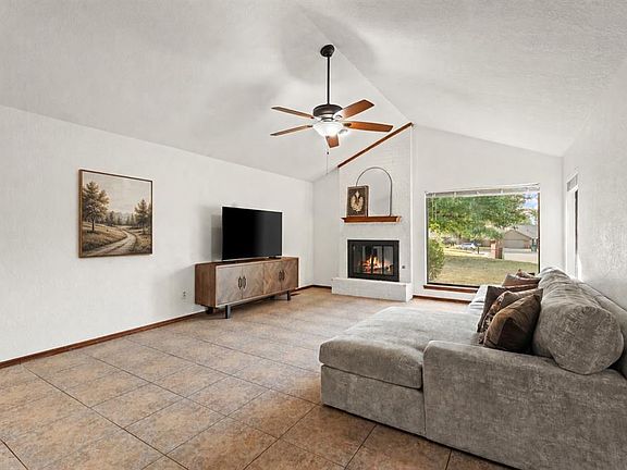 5th image of 1513 Concord Ct