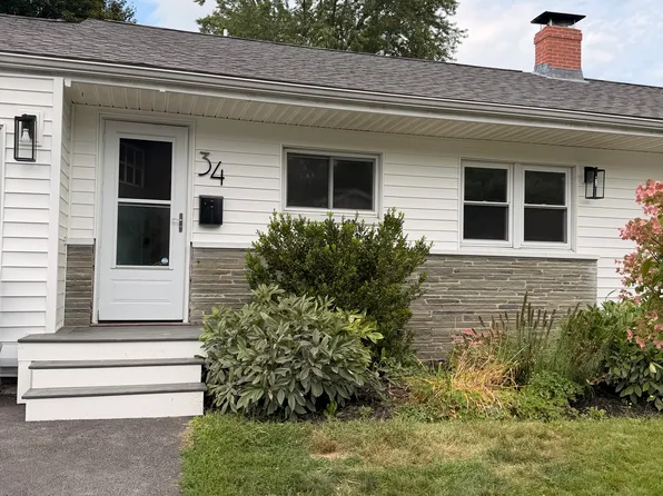34 Harmon Rd, Portland, ME 04102