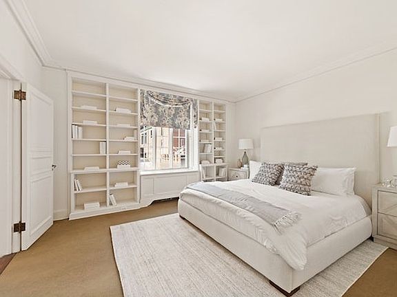 5th image of 115 E 67th St APT 8B