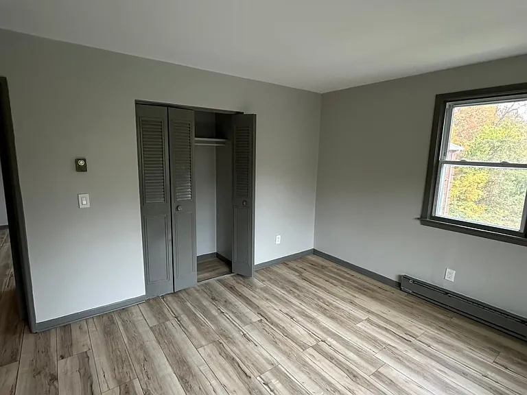 40 Briarwood Ln #16F — Photo 6