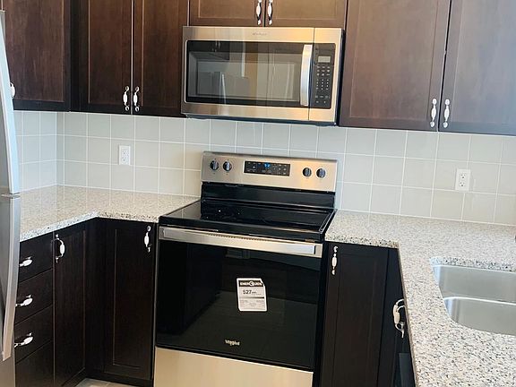 4th image of 349 Rathburn Rd W #1806