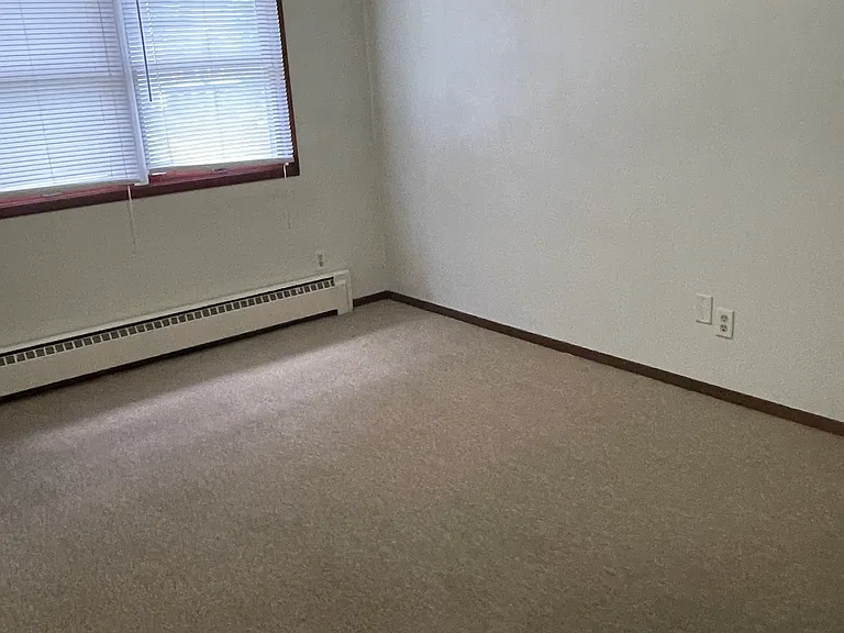 444 N Broad St #8 — Photo 9