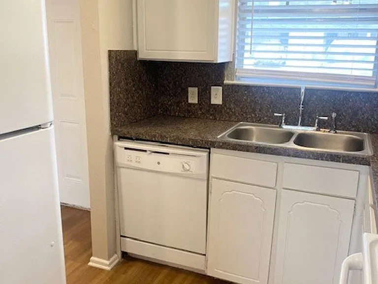 105 SE Gardens Blvd #112 — Photo 14