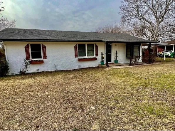 707 Denver St, Alvord, TX 76225