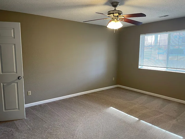 Brookside Manor- O'Fallon, IL — Photo 33