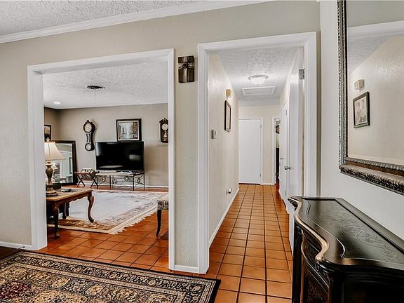 5th image of 506 Greenway Dr