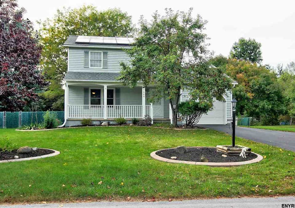 1st image of 1065 Laural Ln