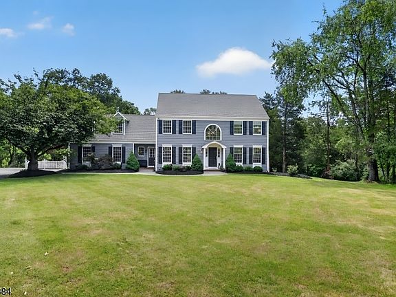 2nd image of 155 Seabrook Rd