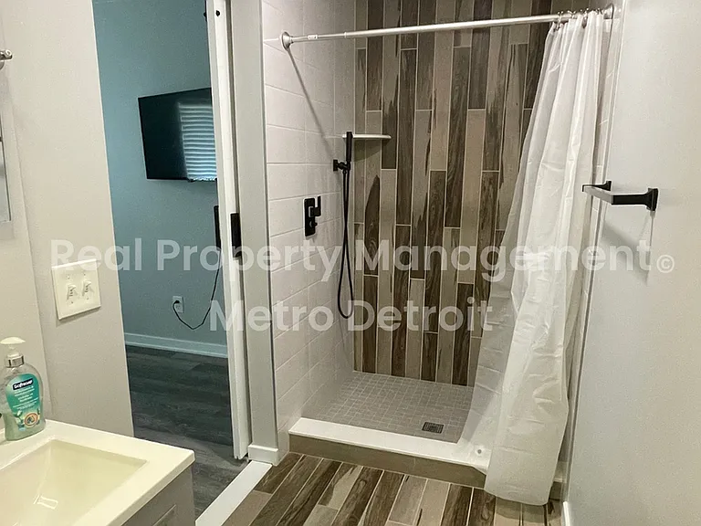 22148 Dante St #211 — Photo 18