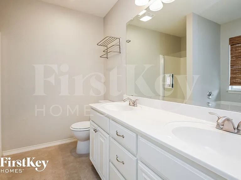 10901 Braemoor Dr — Photo 9
