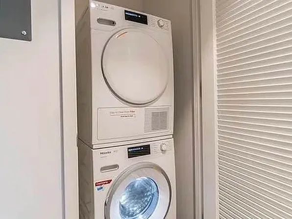 133-27 39th Avenue image 9 of 18