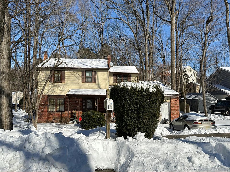 1st image of 10 Mason Ct
