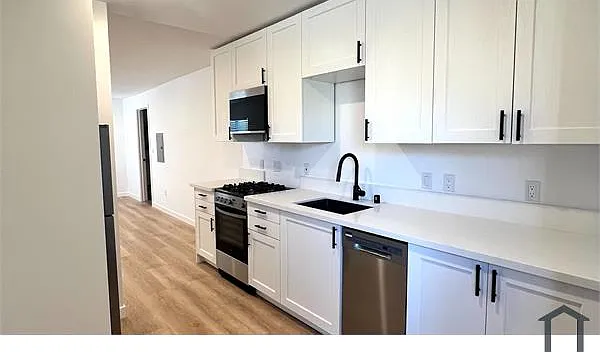 510 E 97th St #20 — Photo 1